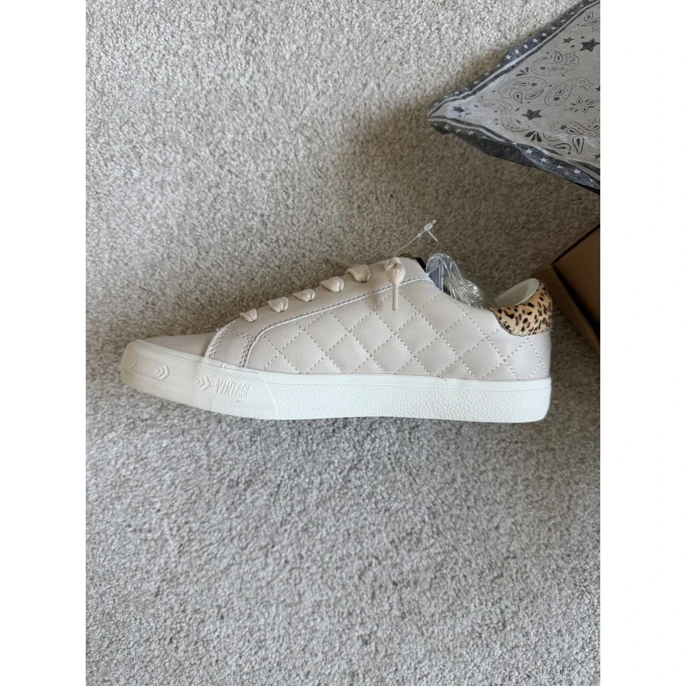 Vintage Havana Womens Quilted Star Sneakers Cream Gold Leopard‎ Size 8.5 NEW